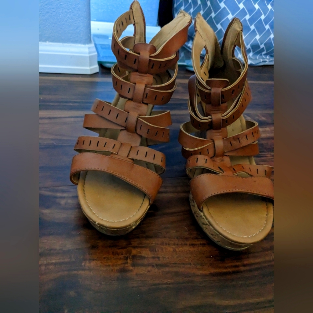 Women's size 8 wedges